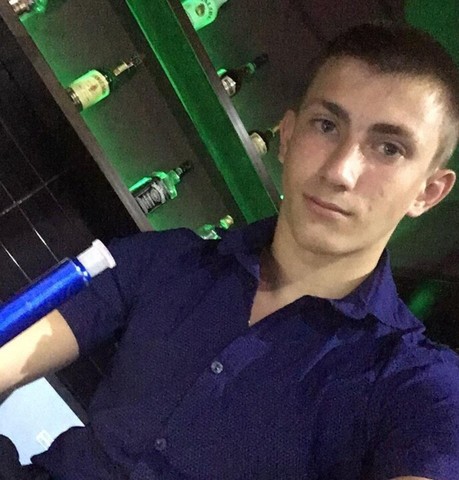 Парни в Пскове: Андрей, 23 - ищет девушку из Пскова