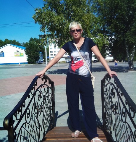 Девушки в Усолье-Сибирское: Akinina Lena, 41 - ищет парня из Усолье-Сибирское