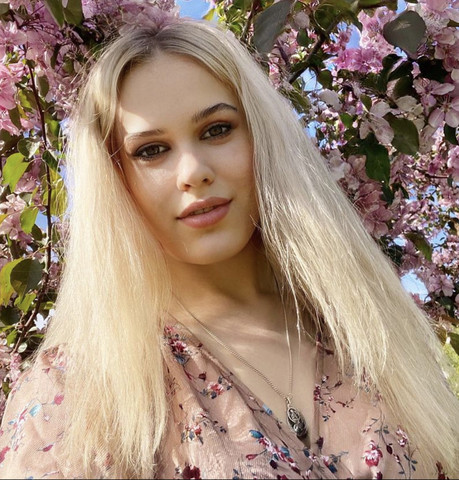 Женщины в Старый Осколе: Галина, 24 из Старый Оскола ищет мужчину Девушки в Старый Осколе: Галина, 24 - ищет парня из Старый Оскола