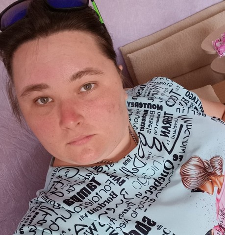 Девушки в Ульяновске: Алина, 23 - ищет парня из Ульяновска