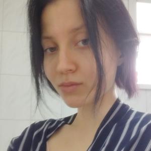 Девушки в Новосибирске: Александра, 23 - ищет парня из Новосибирска