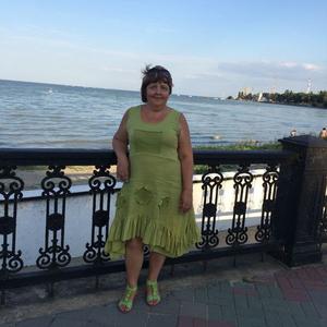 Девушки в Таганроге: Галина, 62 - ищет парня из Таганрога