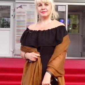 Девушки в Вологде: Елена, 61 - ищет парня из Вологды