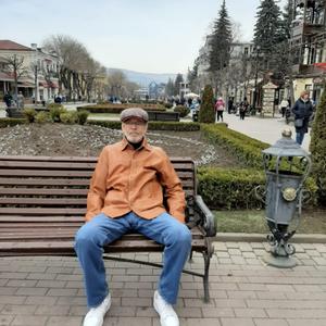 Парни в Волгограде: Aндрей, 64 - ищет девушку из Волгограда