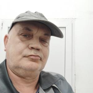 Валерий, 63 года, Пенза