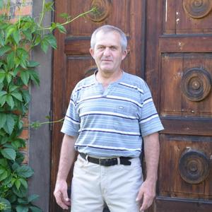Парни в Новосибирске: Сергей, 66 - ищет девушку из Новосибирска