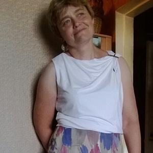 Девушки в Новокузнецке: Лилия, 55 - ищет парня из Новокузнецка