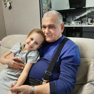 Парни в Владивостоке: Александр, 64 - ищет девушку из Владивостока