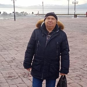 Парни в Петропавловске-Камчатском: Ярослав, 69 - ищет девушку из Петропавловска-Камчатского