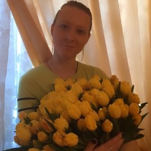 Девушки в Саратове: Екатерина, 40 - ищет парня из Саратова