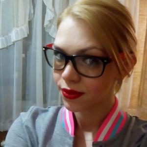 Девушки в Челябинске: Яна, 32 - ищет парня из Челябинска