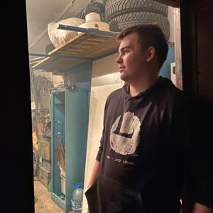 Парни в Томске: Антон, 24 - ищет девушку из Томска
