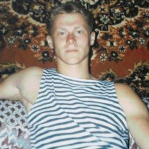 Парни в Толочине: Сергей, 39 - ищет девушку из Толочина