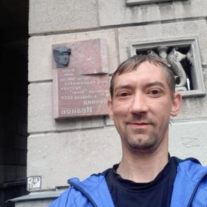 Парни в Тосно: Андрей Мануилов, 39 - ищет девушку из Тосно