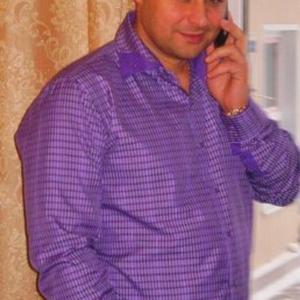 Виталий, 46 лет, Бузулук