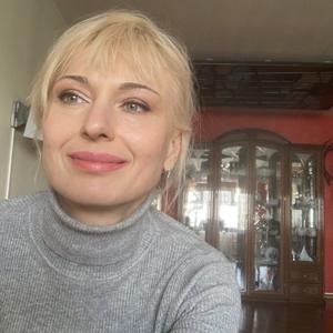 Девушки в Новокузнецке: Яна, 47 - ищет парня из Новокузнецка