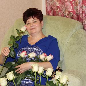 Девушки в Сургуте (Ханты-Мансийский АО): Елена, 58 - ищет парня из Сургута (Ханты-Мансийский АО)