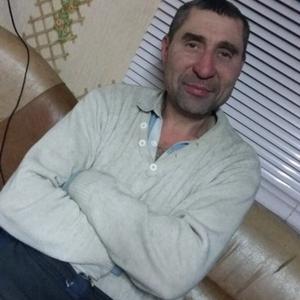 Парни в Белая Холунице: Сергей Караваев, 53 - ищет девушку из Белая Холуницы