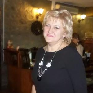 Девушки в Гродно: Irina, 64 - ищет парня из Гродно
