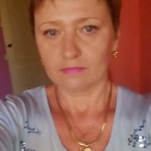 Девушки в Новокузнецке: Вероника, 55 - ищет парня из Новокузнецка
