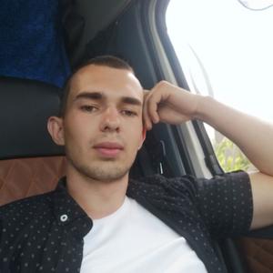 Василий, 23 года, Навля