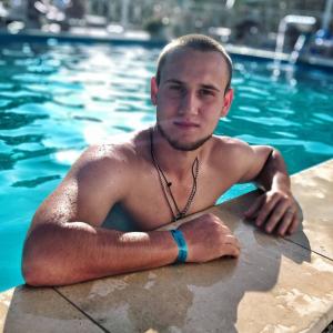 Андрей, 22 года, Санкт-Петербург