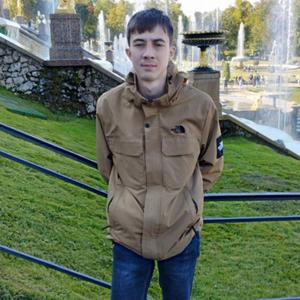 Антон, 26 лет, Киров