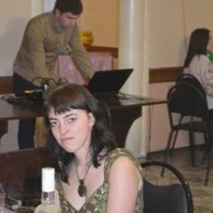 Девушки в Сальске: Лена Добренькая, 31 - ищет парня из Сальска