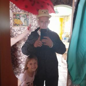 Парни в Харовске: Артем, 29 - ищет девушку из Харовска