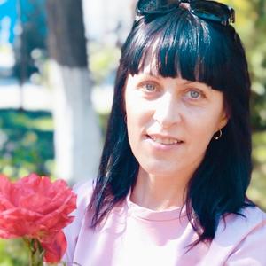 Девушки в Новошахтинске: Оксана, 49 - ищет парня из Новошахтинска