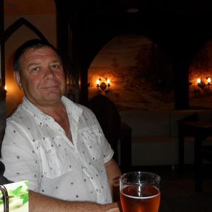 Валерий, 67 лет, Волгоград