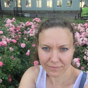 Девушки в Санкт-Петербурге: Алёна, 37 - ищет парня из Санкт-Петербурга