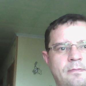 Евгений, 48 лет, Братск