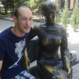 Парни в Батайске: Макс, 38 - ищет девушку из Батайска