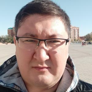 Рустам, 41 год, Астана