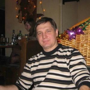 Парни в Омске: Rustam, 48 - ищет девушку из Омска