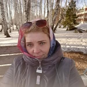 Девушки в Новосибирске: Оксана Васильева, 49 - ищет парня из Новосибирска