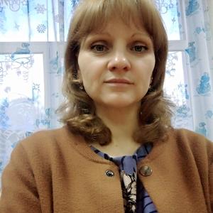 Девушки в Омске: Светлана, 38 - ищет парня из Омска