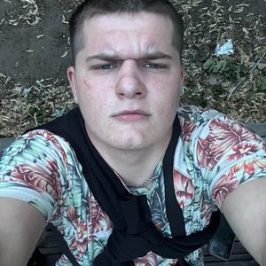 Парни в Уссурийске: Виталий, 23 - ищет девушку из Уссурийска