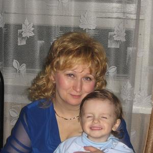 Девушки в Петрозаводске: Тамара, 66 - ищет парня из Петрозаводска