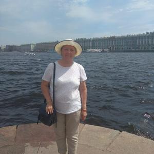 Девушки в Томске: Галина, 69 - ищет парня из Томска