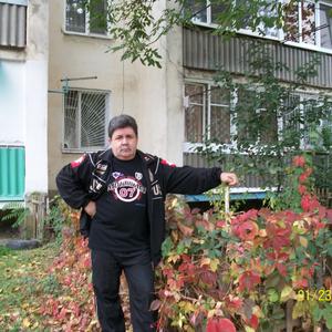 Парни в Нальчике: Юрий, 61 - ищет девушку из Нальчика
