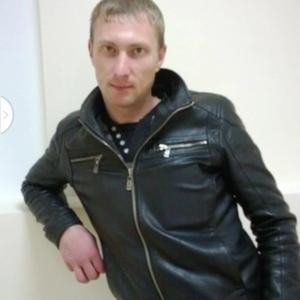 Василий, 37 лет, Казань