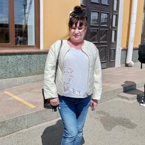 Девушки в Челябинске: Нелли, 55 - ищет парня из Челябинска