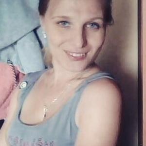 Девушки в Ижевске: Надежда, 41 - ищет парня из Ижевска