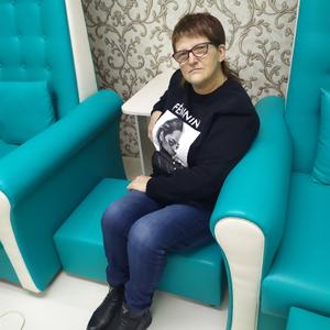 Девушки в Томске: Наталья, 58 - ищет парня из Томска