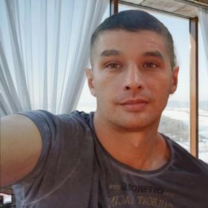 Виталий, 36 лет, Губкинский