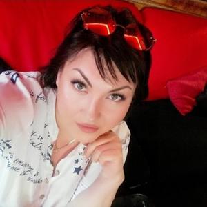 Девушки в Нефтеюганске: Svetlana, 36 - ищет парня из Нефтеюганска