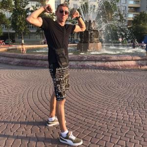Парни в Екатеринбурге: Максим, 24 - ищет девушку из Екатеринбурга