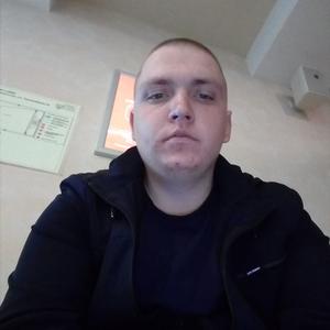 Парни в Владивостоке: Анатолий, 28 - ищет девушку из Владивостока